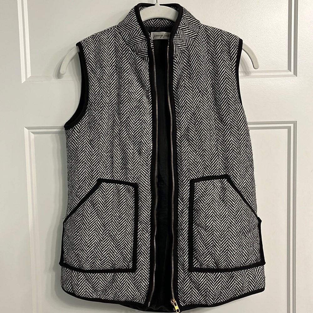 Quilted and lightly lined vest, size xs